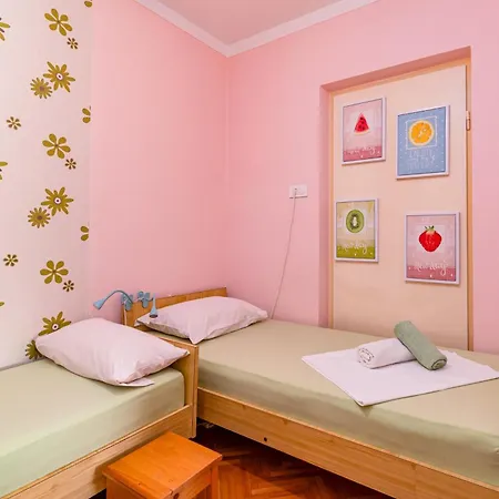 And By The Sea Banjol, Rab - 5077 بيت ضيافة