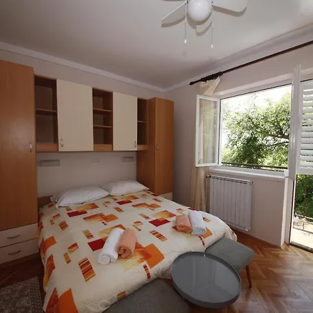 Apartments And Rooms By The Sea Banjol, Rab - 5077 Guest house 3*