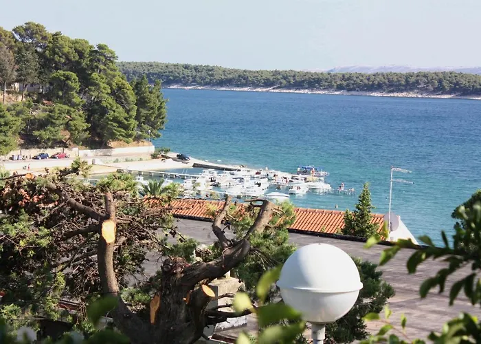 Gasthof Apartments And Rooms By The Sea Banjol, Rab - 5077 Banjol