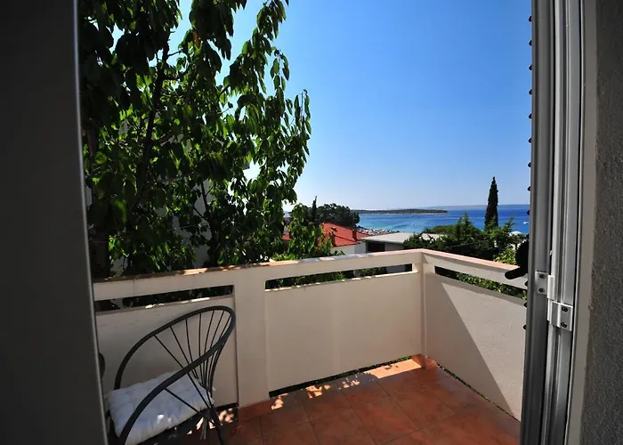 Apartments And Rooms By The Sea Banjol, Rab - 5077 3*