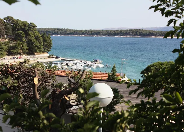 Gasthof Apartments And Rooms By The Sea Banjol, Rab - 5077 Banjol
