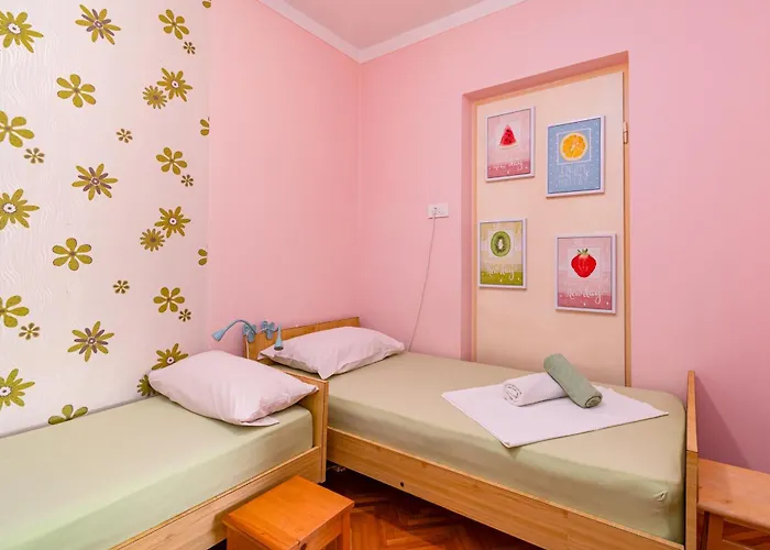 Apartments And Rooms By The Sea Banjol, Rab - 5077 Gasthof